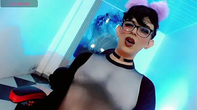 Snapshot of Alessa_mullen chatting on 10-14-25, 04:13 Alessa mullen online show from 10-14-25, 04:13