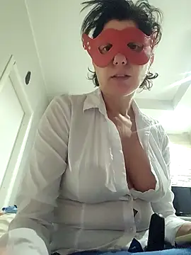 Vagabondainnamorata online show from 04-18-26, 03:54