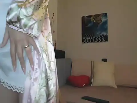 Snapshot of MISXY chatting on 11-23-25, 04:07 MISXY online show from 11-23-25, 04:07