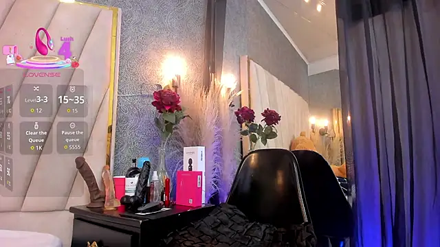 Madison-Diaz online show from 12-05-25, 01:42