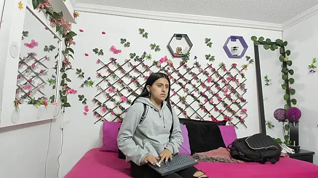 thedream girls online show from 02-24-25, 10:14