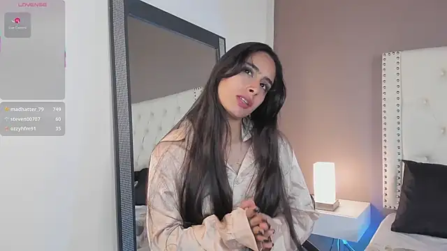 Snapshot of Julia_Martinez_ chatting on 04-29-26, 05:52 Julia Martinez online show from 04-29-26, 05:52