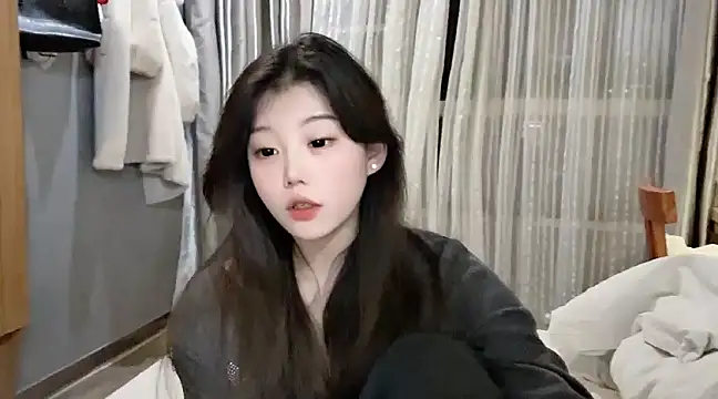 yangyang-1115 online show from 02-08-25, 02:16