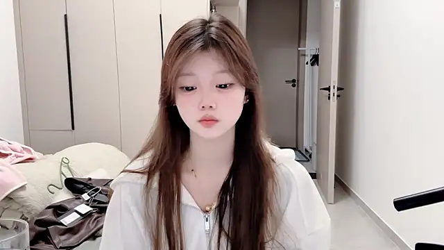 yangyang-1115 online show from 10-04-25, 04:43