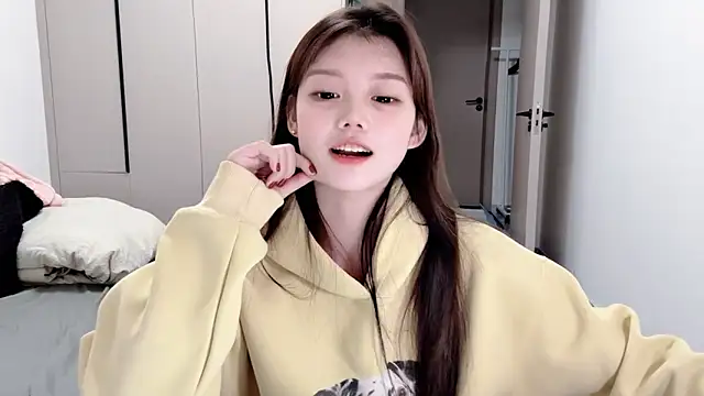 yangyang-1115 online show from 10-18-25, 04:41