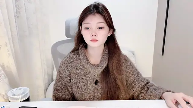 yangyang-1115 online show from 11-11-25, 05:07