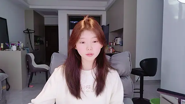 Snapshot of yangyang-1115 chatting on 01-11-26, 04:06 yangyang-1115 online show from 01-11-26, 04:06