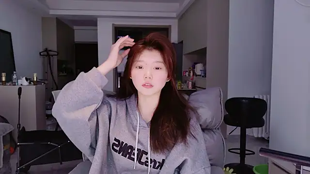 Snapshot of yangyang-1115 chatting on 01-12-26, 05:12 yangyang-1115 online show from 01-12-26, 05:12