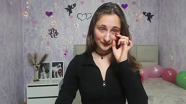 MichelLeee online show from 01-31-25, 04:06