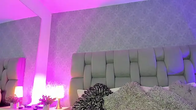 Snapshot of AshleyHill2 chatting on 09-08-25, 08:08 AshleyHill2 online show from 09-08-25, 08:08