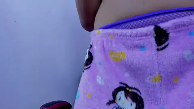 Snapshot of AshleyHill2 chatting on 10-24-25, 03:47 AshleyHill2 online show from 10-24-25, 03:47