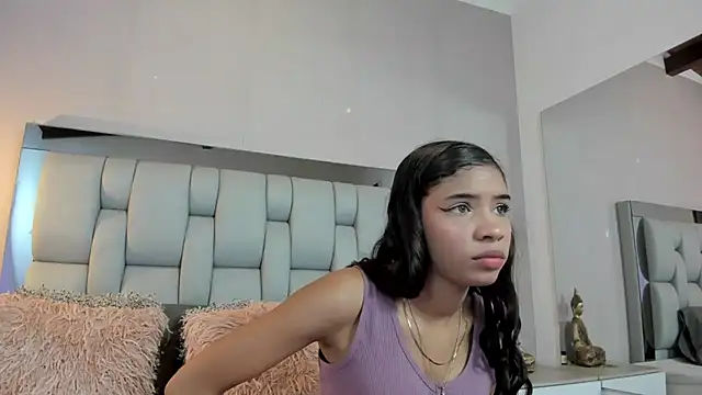 Snapshot of AshleyHill2 chatting on 11-13-25, 03:38 AshleyHill2 online show from 11-13-25, 03:38