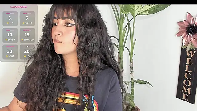 Lady Rey online show from 10-17-25, 01:53