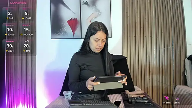 Ella Rousse online show from 10-14-25, 12:17