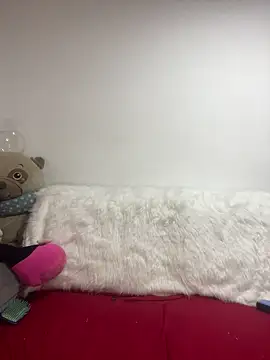 Snapshot of Leyna_Kenet chatting on 12-11-24, 10:27 Leyna Kenet online show from 12-11-24, 10:27