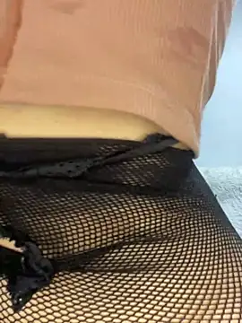 Snapshot of Leyna_Kenet chatting on 02-08-25, 03:42 Leyna Kenet online show from 02-08-25, 03:42