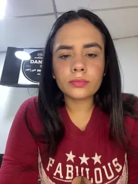 Snapshot of Leyna_Kenet chatting on 10-12-25, 12:09 Leyna Kenet online show from 10-12-25, 12:09