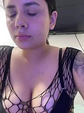 Leyna Kenet online show from 04-20-26, 09:27