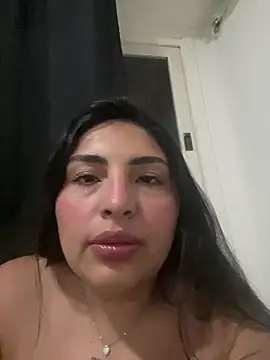 Snapshot of beatrix_001 chatting on 01-13-26, 01:22 beatrix 001 online show from 01-13-26, 01:22