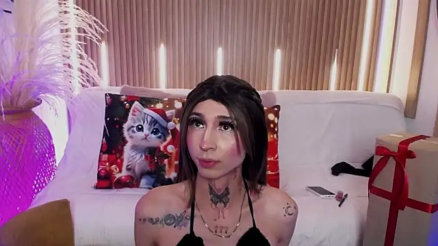 Aniie Doll online show from 12-18-25, 08:15