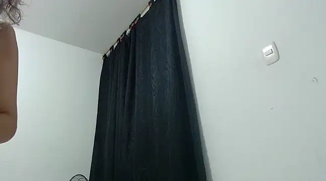 nicolle milf1978 online show from 02-24-25, 12:20