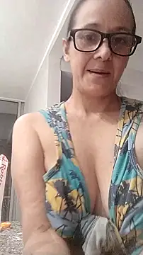 nicolle milf1978 online show from 09-24-25, 11:52