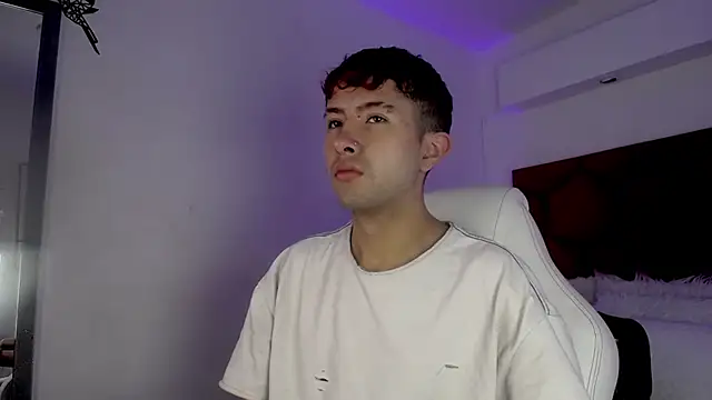 Noah Xitruxx online show from 11-22-25, 02:05