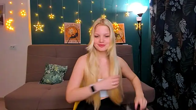 Xloe Queen online show from 01-28-25, 02:10