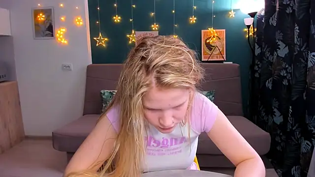 Xloe Queen online show from 03-01-25, 11:06