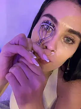 Aria uwu online show from 10-11-25, 10:47