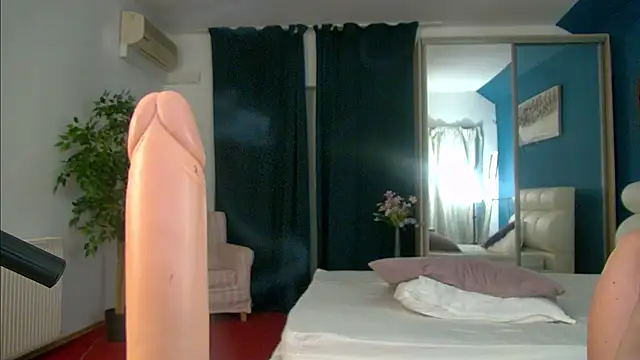 Snapshot of Anne_Blueeyes chatting on 01-24-25, 04:49 Anne Blueeyes online show from 01-24-25, 04:49