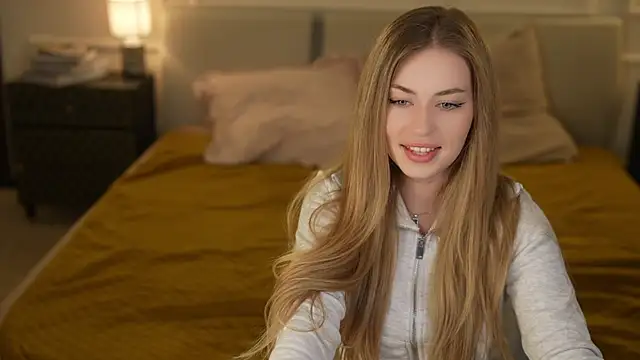 Snapshot of Maggie_tenderness chatting on 10-03-25, 10:51 Maggie tenderness online show from 10-03-25, 10:51