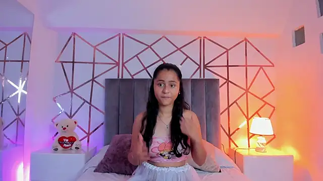 Giselle Roldan online show from 02-11-25, 11:43