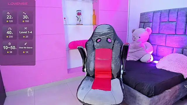 jisoo   online show from 09-25-25, 03:38