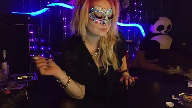 anonymouszN online show from 10-22-25, 08:08