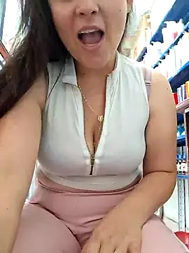 Snapshot of nidia2026 chatting on 02-06-25, 02:37 nidia2026 online show from 02-06-25, 02:37