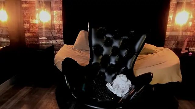 bella gibson online show from 02-08-25, 05:50