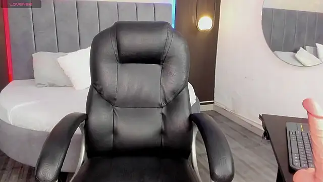 bella gibson online show from 02-20-25, 02:35