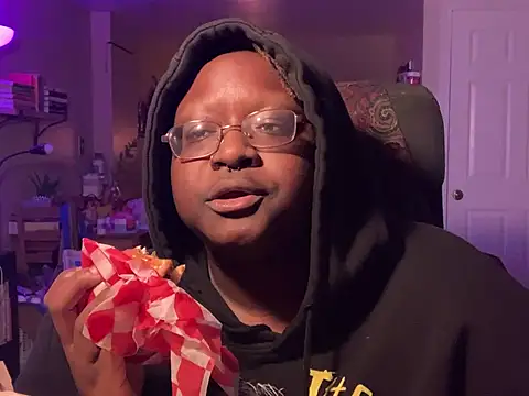 Snapshot of BigKittyRaven chatting on 12-21-24, 02:19 BigKittyRaven online show from 12-21-24, 02:19