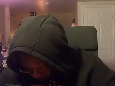 Snapshot of BigKittyRaven chatting on 01-23-25, 04:19 BigKittyRaven online show from 01-23-25, 04:19