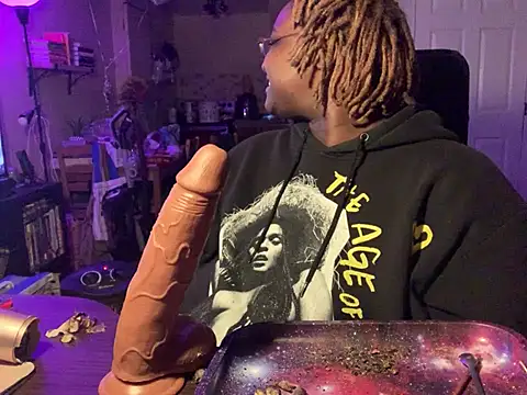 Snapshot of BigKittyRaven chatting on 02-15-25, 04:14 BigKittyRaven online show from 02-15-25, 04:14