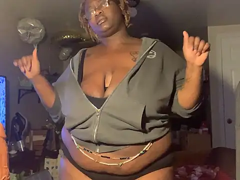 Snapshot of BigKittyRaven chatting on 02-26-25, 04:58 BigKittyRaven online show from 02-26-25, 04:58