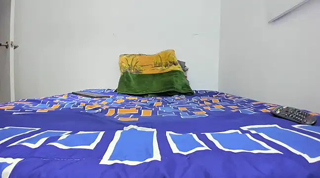 Snapshot of latin_bbc chatting on 02-25-25, 12:03 latin bbc online show from 02-25-25, 12:03