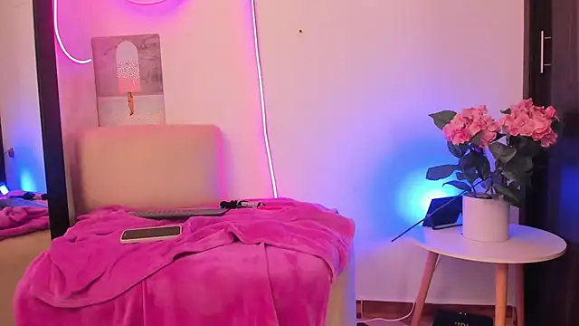 Snapshot of Maryann_jones chatting on 02-20-25, 02:24 Maryann jones online show from 02-20-25, 02:24