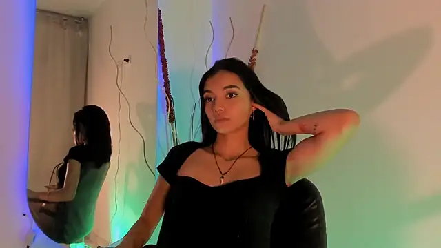 Snapshot of AnabelWolf chatting on 01-21-25, 12:46 AnabelWolf online show from 01-21-25, 12:46