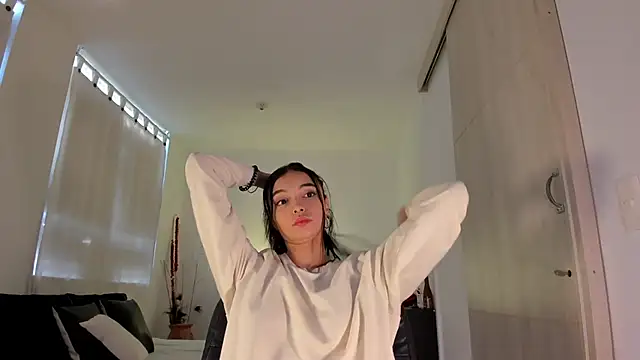 Snapshot of AnabelWolf chatting on 01-25-25, 02:03 AnabelWolf online show from 01-25-25, 02:03