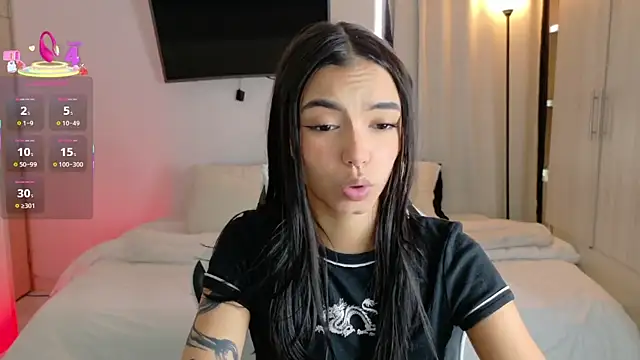 Snapshot of AnabelWolf chatting on 09-20-25, 04:08 AnabelWolf online show from 09-20-25, 04:08