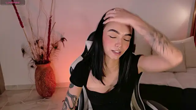 AnabelWolf online show from 03-23-26, 04:11