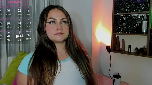 Snapshot of cherry_coper chatting on 03-07-25, 12:01 cherry coper online show from 03-07-25, 12:01