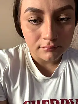 Snapshot of cherry_coper chatting on 09-19-25, 01:23 cherry coper online show from 09-19-25, 01:23